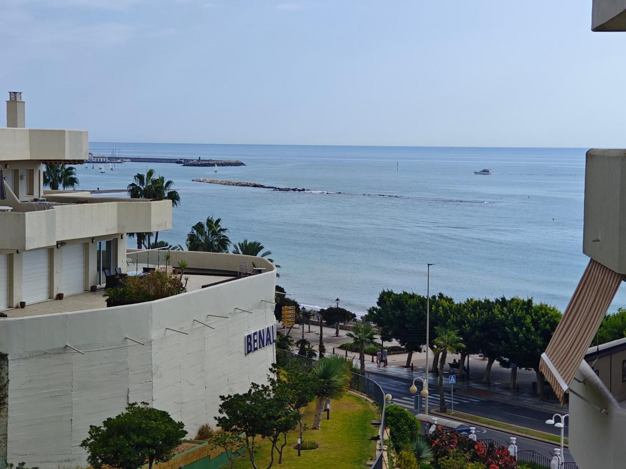 Benalbeach Casa Kito Suite 1ª Línea de playa Benalmádena Habitación foto